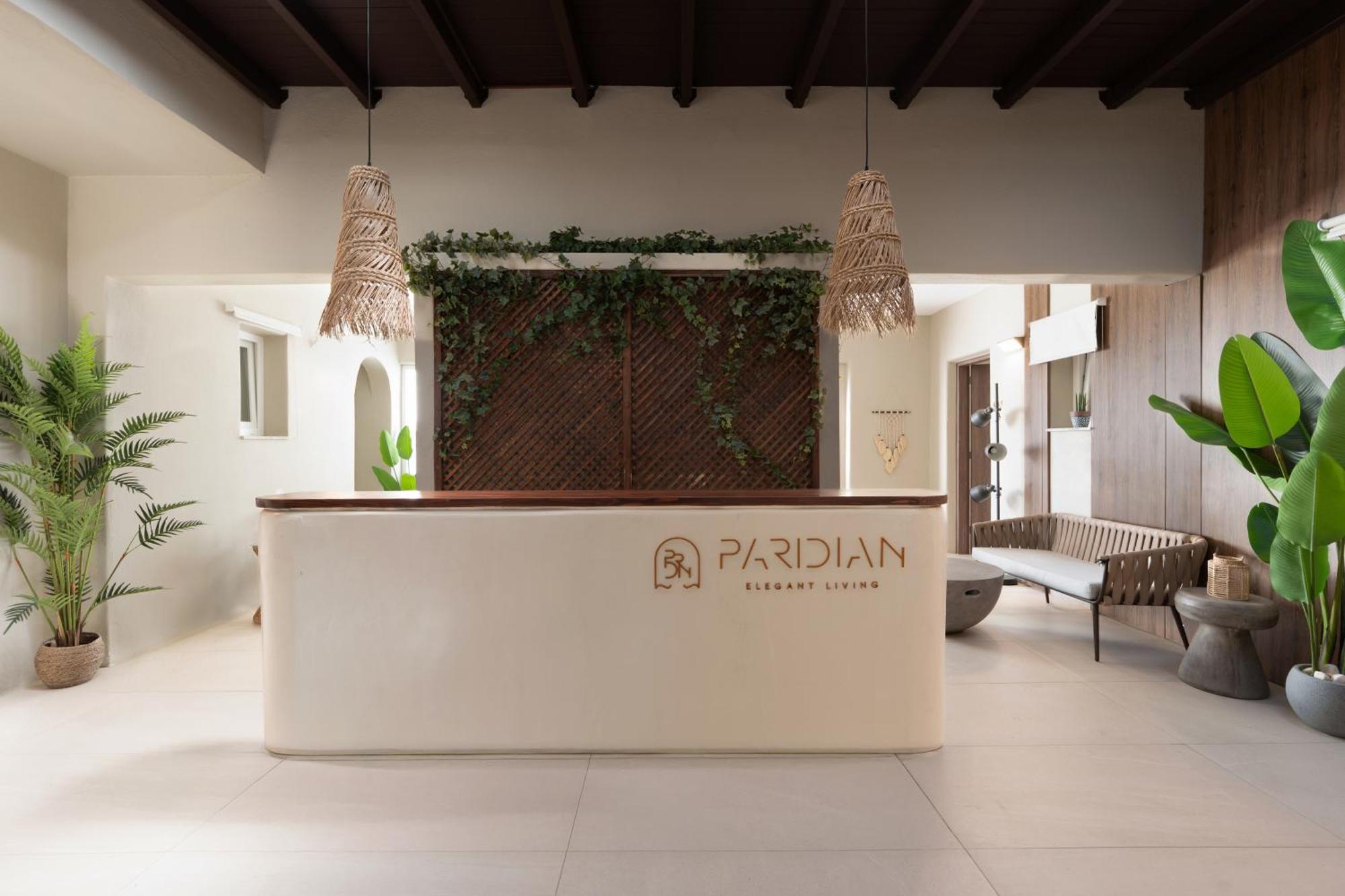 מלון פארוס Paridian Elegant Living מראה חיצוני תמונה