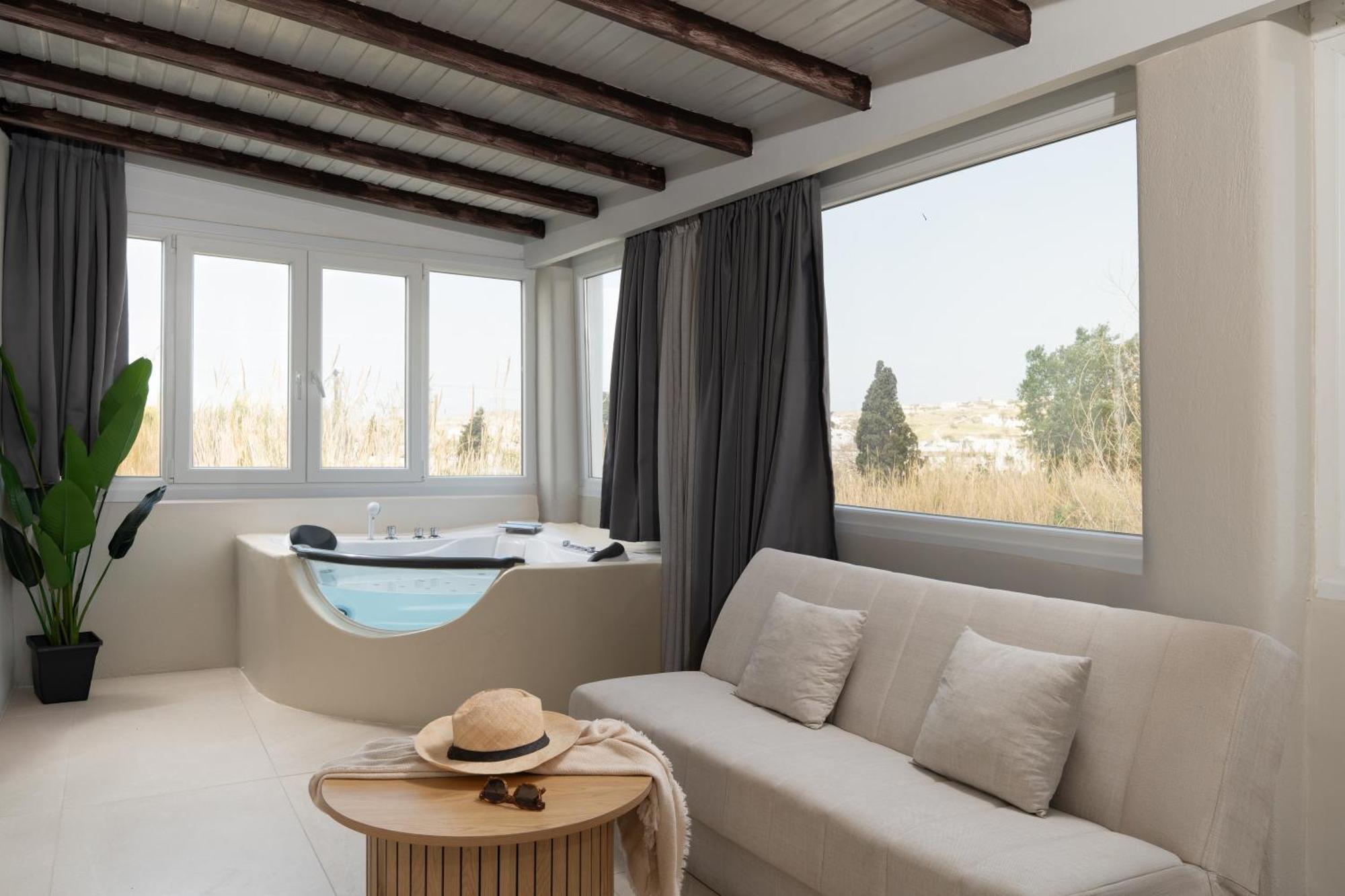 מלון פארוס Paridian Elegant Living מראה חיצוני תמונה
